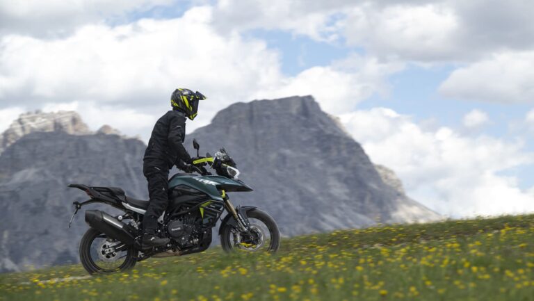 trk902xplorer_action_07 trk902xplorer_action_07