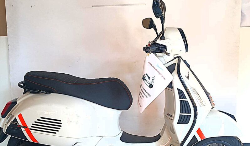 PIAGGIO VESPA GTS 300 SUPER SPORT